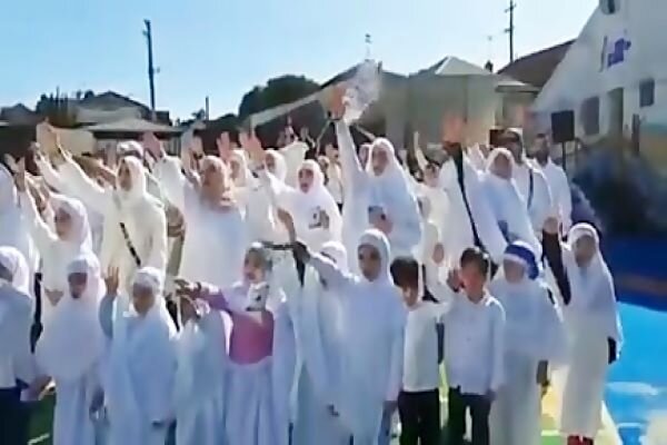 Hello Commander VIDEO: 'Hello Commander'; this time in Sydney - Mehr News Agency