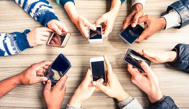 گوشی هوشمند؛ اعتیاد فراگیر دنیای مدرن گوشی هوشمند؛ اعتیاد فراگیر دنیای مدرن
