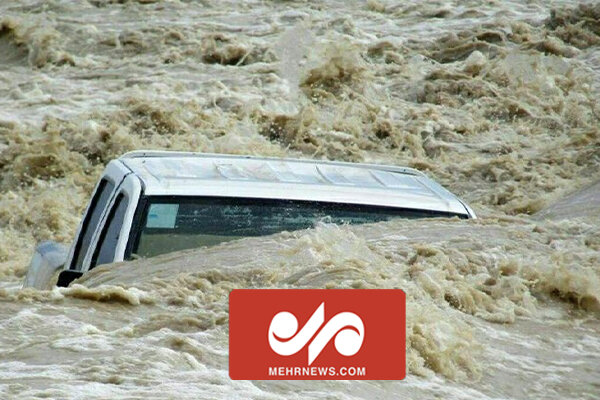 فداکاری یک جوان در نجات مردم از سیل شدید در استهبان فداکاری یک جوان در نجات مردم از سیل شدید در استهبان