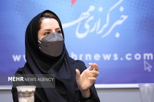 کُمیت زبان فارسی در ترجمه متون علمی لنگ میزند 2