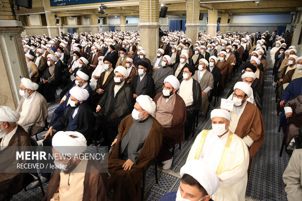 Ayatollah Khamenei meeting with Friday prayer leaders
