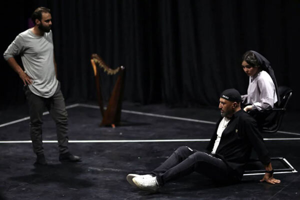 «باغ وهمی شیشهای» در سیمرغ بنا میشود/ اجرا از ۲۰ مرداد