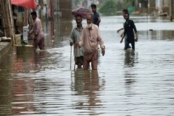 بدترین موج باران های سیل آسا در پاکستان ۳۴۰ قربانی گرفت