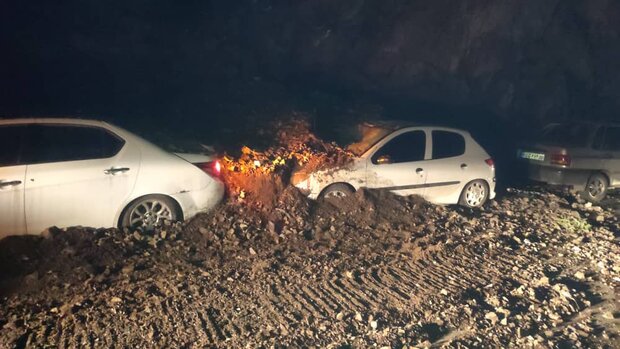 رانش زمین در امامزاده داود و مصدومیت ۶ نفر/ اعزام ۷ آمبولانس