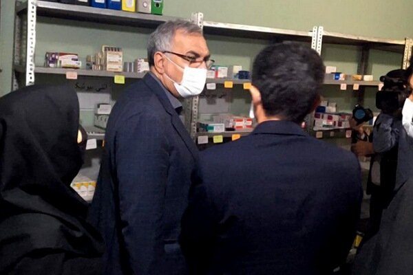 وزیر بهداشت از مرکز جامع سلامت روستایی درگزین بازدید کرد