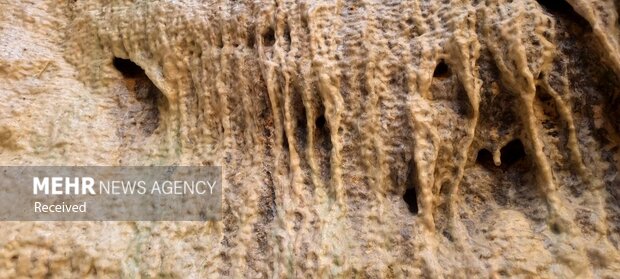 چشمه 7 رنگ شاهرود