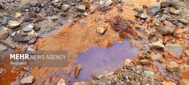 چشمه 7 رنگ شاهرود