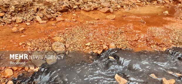 چشمه 7 رنگ شاهرود