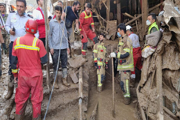 تداوم عملیات جستجوی مفقودان سیلاب/وضعیت امدادرسانی در فیروزکوه