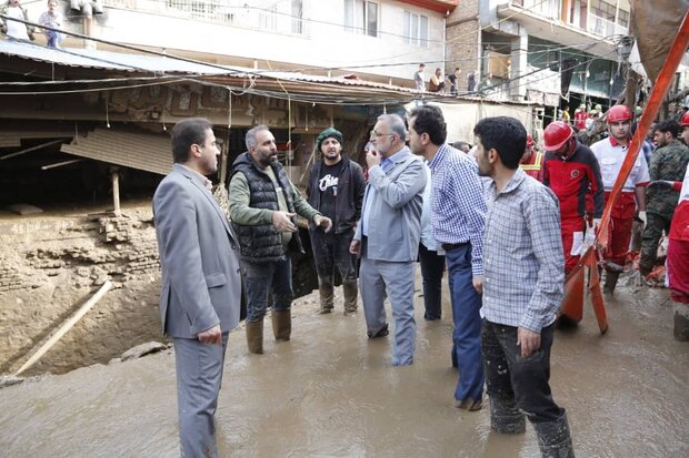 موج سواری سیاسی روی سیلاب امامزاده داوود