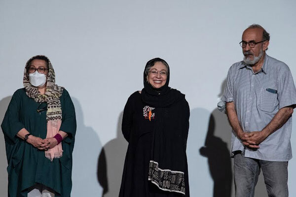 مرضیه برومند تجلیل شد/ به دنبال بودجه بدوید