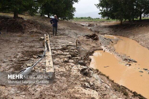 تخلیه روستاهای بستر رودخانه دماوند/۷۰۰نفر در جای امن اسکان یافتند تخلیه روستاهای بستر رودخانه دماوند/۷۰۰نفر در جای امن اسکان یافتند