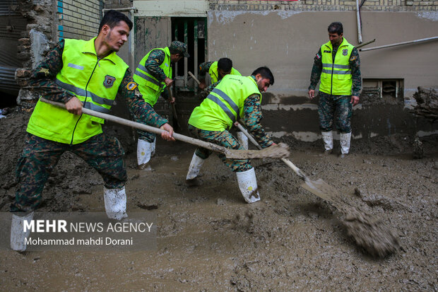 محورهای اصلی فیروزکوه بازگشایی شده است محورهای اصلی فیروزکوه بازگشایی شده است