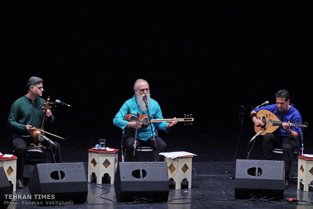 Persian mystical music echoes in Tehran