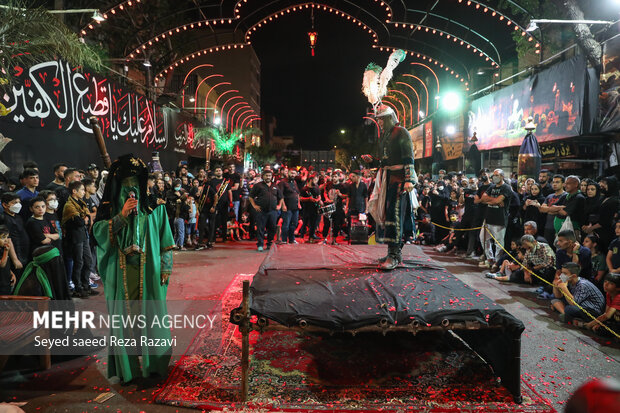 تہران میں محرم الحرام کی دوسری شب میں عزاداری
