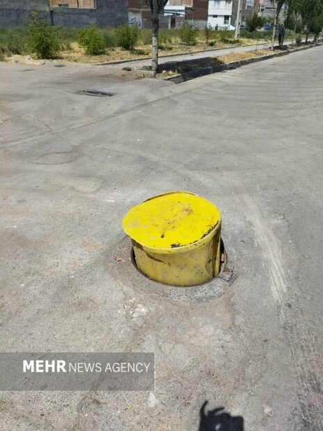 سرقتی به بهای جان شهروندان اردبیل/ دریچه های فاضلاب ساماندهی شود