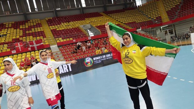 شاهکار مقابل سنگال / صعود دختران هندبالیست ایران به جمع 16 تیم برتر