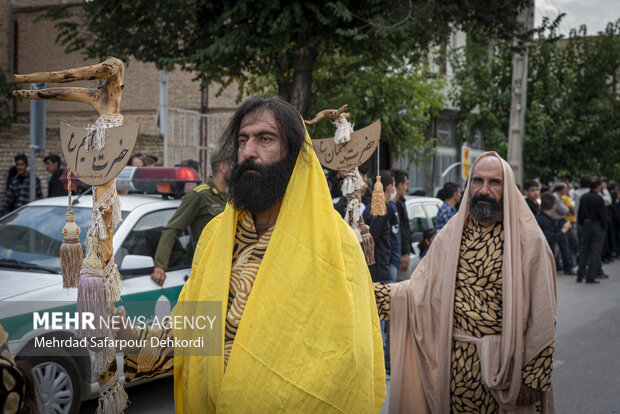 حرکت نمادین کاروان امام حسین(ع) در فرخ شهر چهارمحال و بختیاری