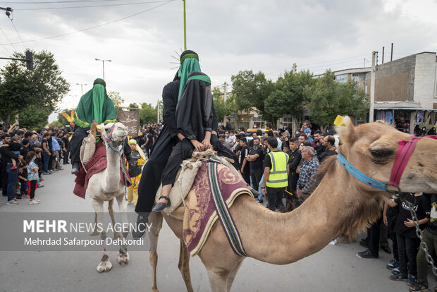 حرکت نمادین کاروان امام حسین(ع) در فرخ شهر چهارمحال و بختیاری