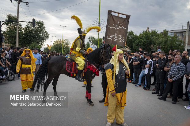 حرکت نمادین کاروان امام حسین(ع) در فرخ شهر چهارمحال و بختیاری