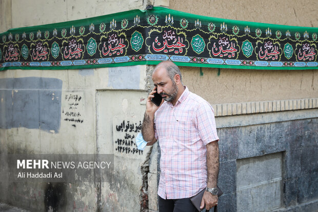 کتیبه ها در ماه محرم جلوه دیگری به شهر می دهد