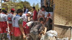 امدادگران یزدی در بحران هم به کمک استان‌های همسایه رفتند