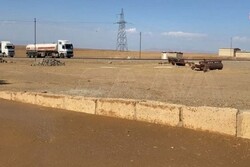رتل للاحتلال الأمريكي يسرق النفط السوري وينقله إلى شمال العراق