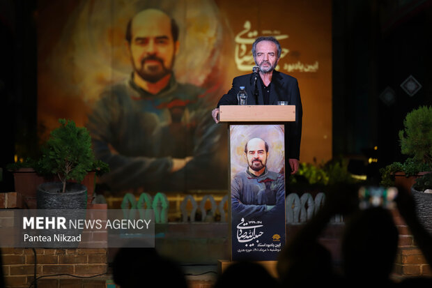 افتتاح نمایشگاه حبیبالله صادقی/ حبیب جانش را برای نقاشی داد