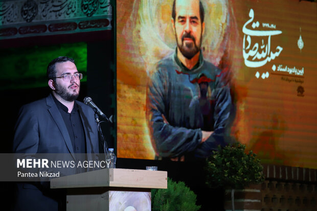 افتتاح نمایشگاه حبیبالله صادقی/ حبیب جانش را برای نقاشی داد