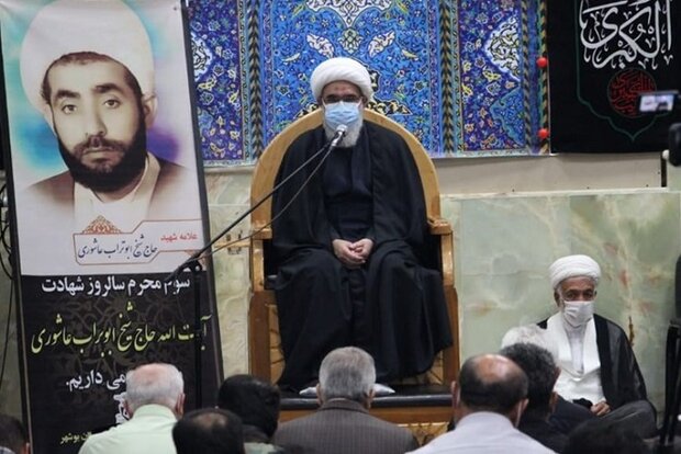 شهید عاشوری پیشگام و پرچم‌دار انقلاب اسلامی در استان بوشهر بود