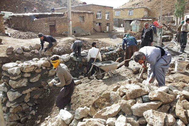 روستای ۱۴۰ نفری بدون گاز طبیعی و آب شرب سالم