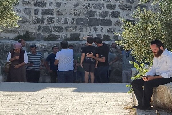 بازداشت ۱۵فلسطینی درکرانه باختری/تعرض دوباره به مسجدالاقصی+تصاویر