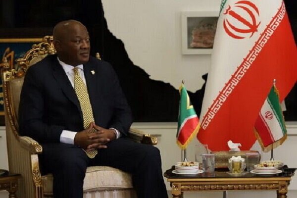 Raeisi, Iran FM to visit S. Africa in November