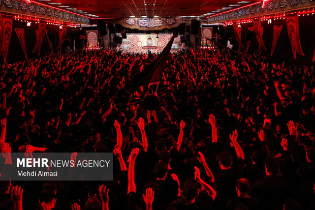 نماهنگ بپاخیزید بانوای حاج مهدی رسولی