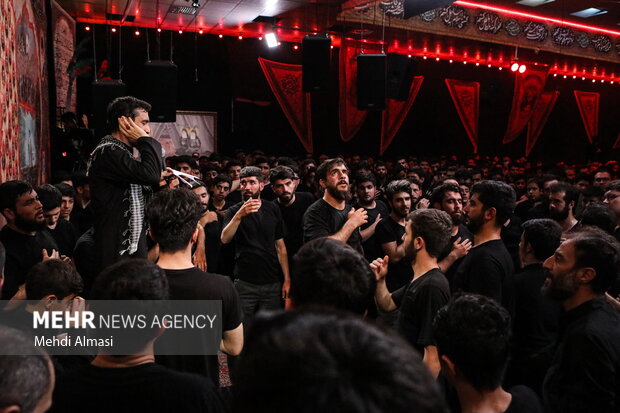 مرثیه خوانی مهدی رسولی در رثای شهدای دفاع مقدس ۱۲ روزه