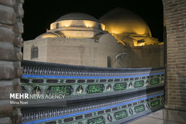 مراسم عزاداری اباعبدالله الحسین(ع) در محوطه مسجد کبود تبریز