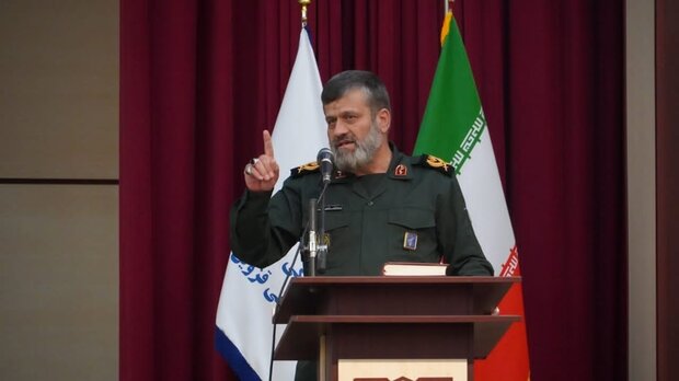 باید با تولید آثار فاخر هنری آرمانهای انقلاب را به نسل بعدی معرفی کرد