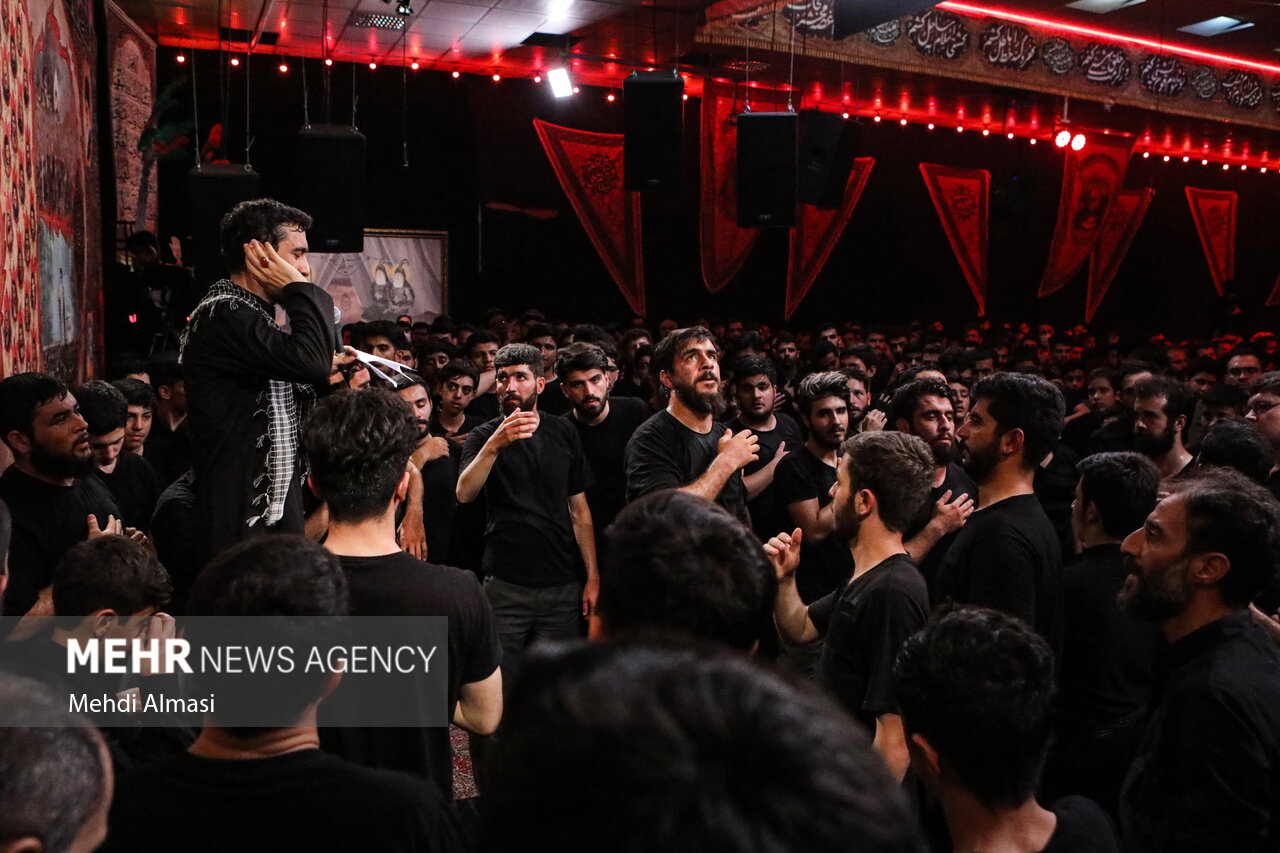 این نواها را در اربعین گوش کنید؛ شنیدن نوحههایی که متفاوت شدند این نواها را در اربعین گوش کنید؛ شنیدن نوحههایی که متفاوت شدند