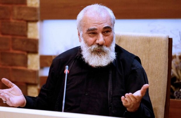 نویسندهای که تکنیکهای فردوسی را نشناسد محال است موفق شود
