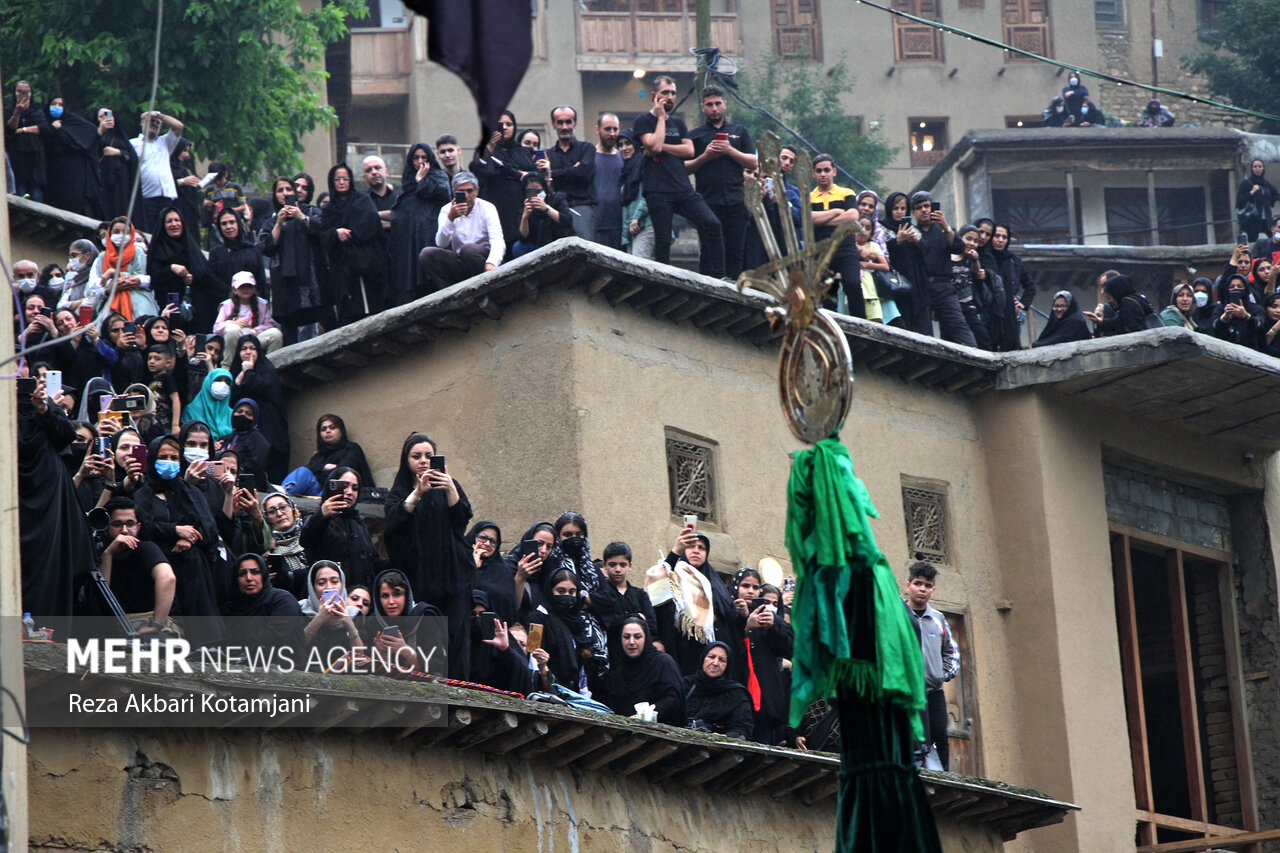 نگاهی به مراسم «طوق بندان» در گرگان