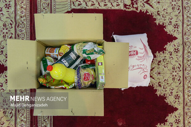 توزیع ۱۰۰۰ بسته سبدکالا در بین مددجویان بهزیستی قزوین