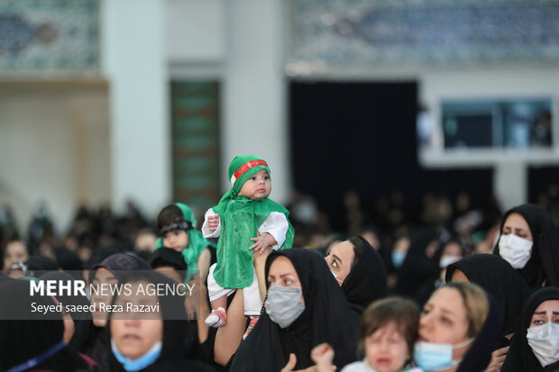 اقامة مراسم اليوم العالمي للطفل الرضيع في مصلى الامام الخميني (رض)؛