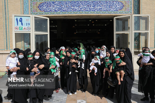 مصلی تہران میں کربلا کے ننھے مجاہد کی یاد میں بچوں کا اجتماع
