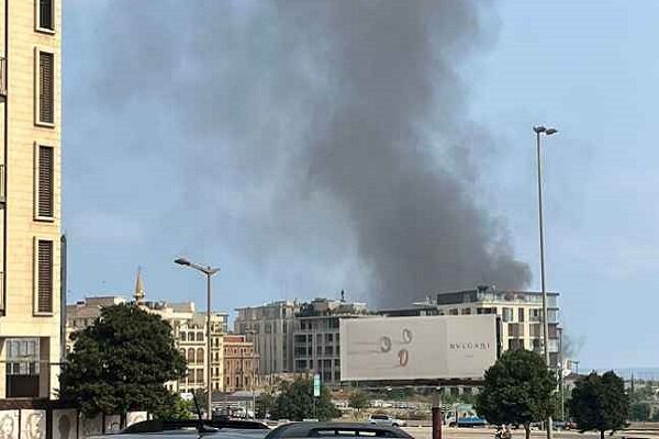 آتش‌سوزی بزرگ در اسکله بندر بیروت+ فیلم