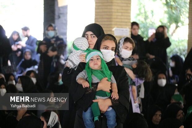 مراسم شیرخوارگان حسینی در گلزار شهدای کرمانشاه