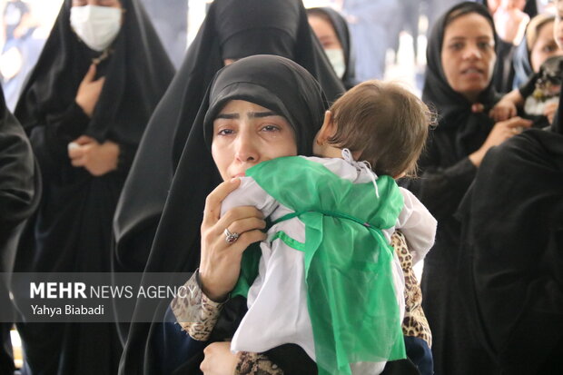 مراسم شیرخوارگان حسینی در گلزار شهدای کرمانشاه