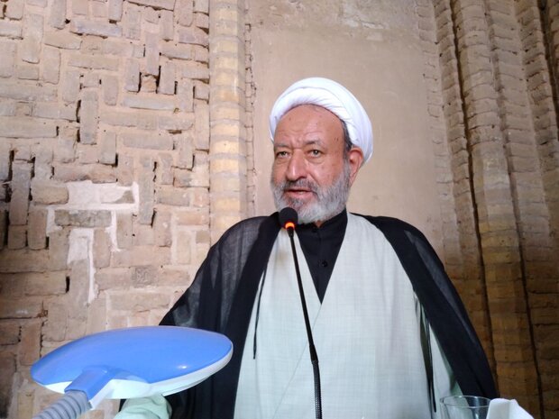 معارف دینی در جلسات عزاداری سیدالشهدا (ع) تبیین شود