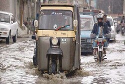 Flash floods kill 550 in Pakistan in heaviest rain in decades