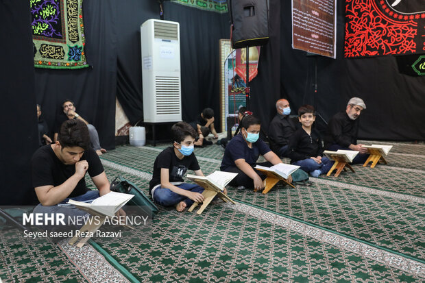 Tehran people hold mourning ceremonies on Muharram 8th
