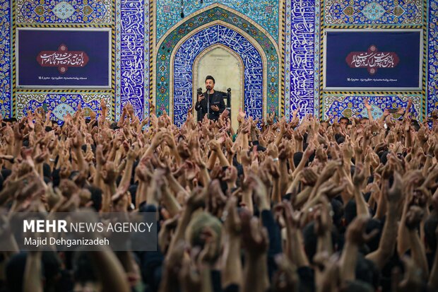حسینیه ایران غرق در عزای قمر بنیهاشم/سینهزنی باشکوه هیئات مذهبی